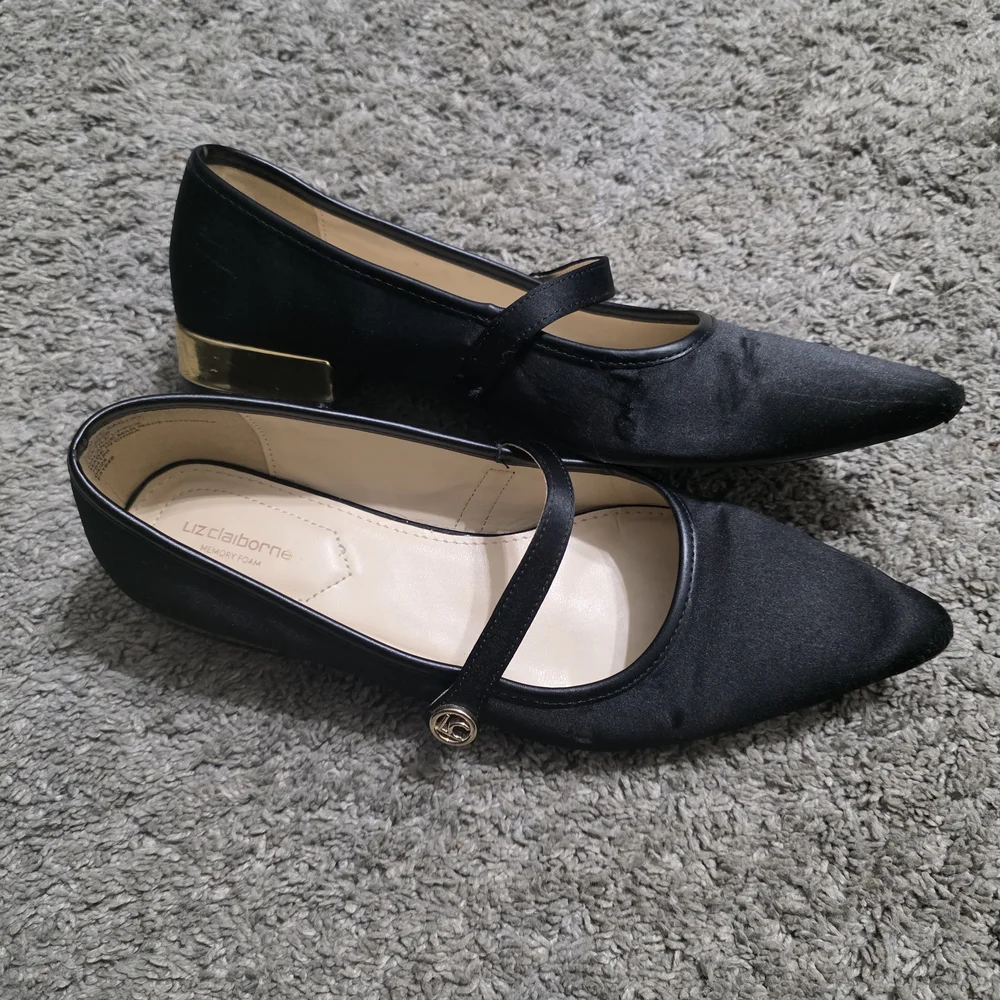 Liz Claiborn Black Slip-On Shoes